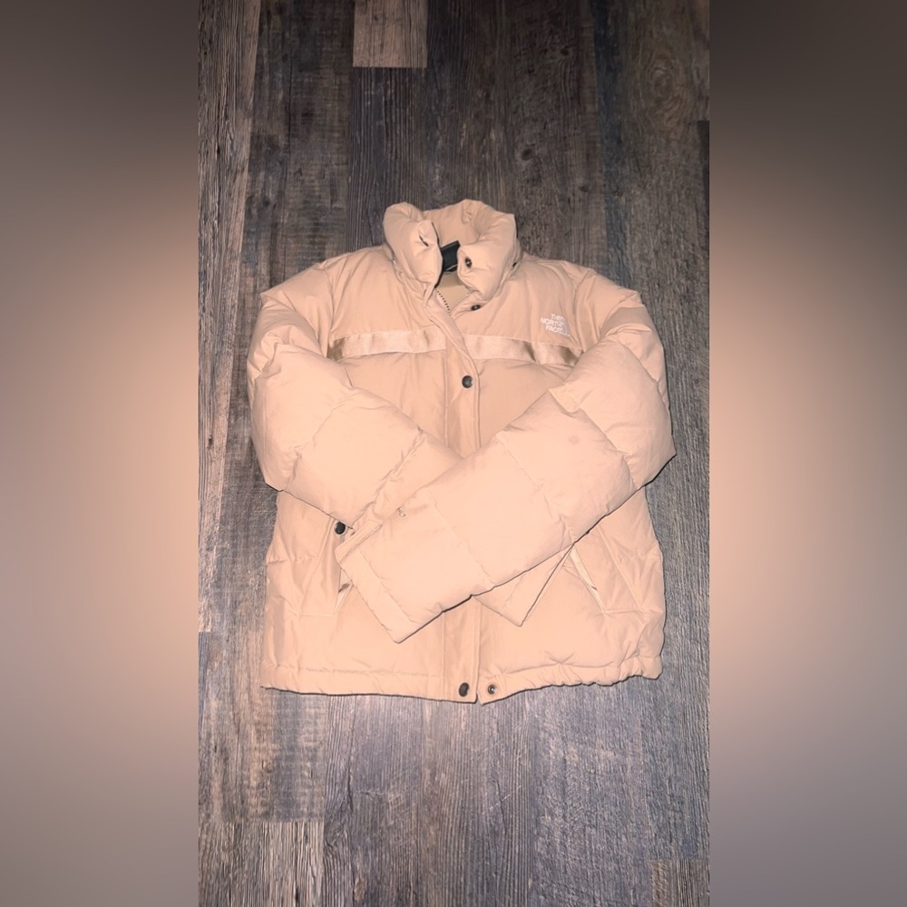 north face CROPPED tan puffer jacket